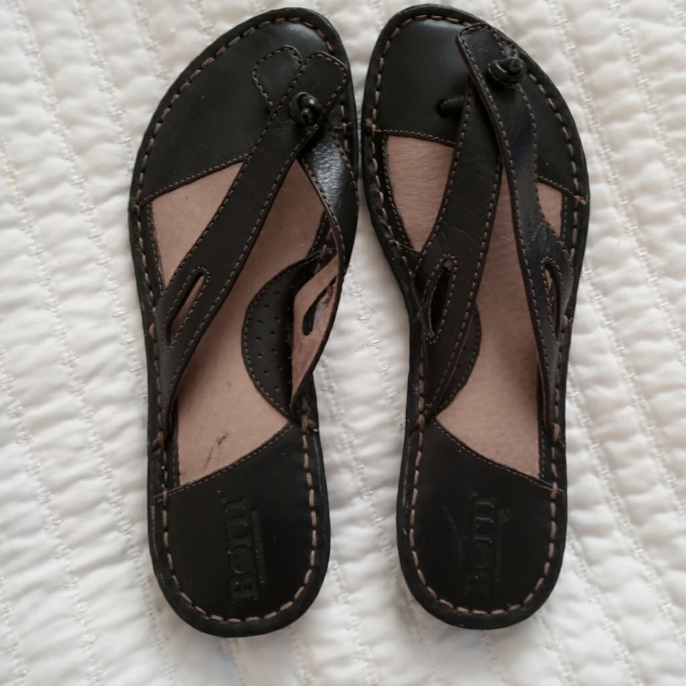 Born brown and tan sandles